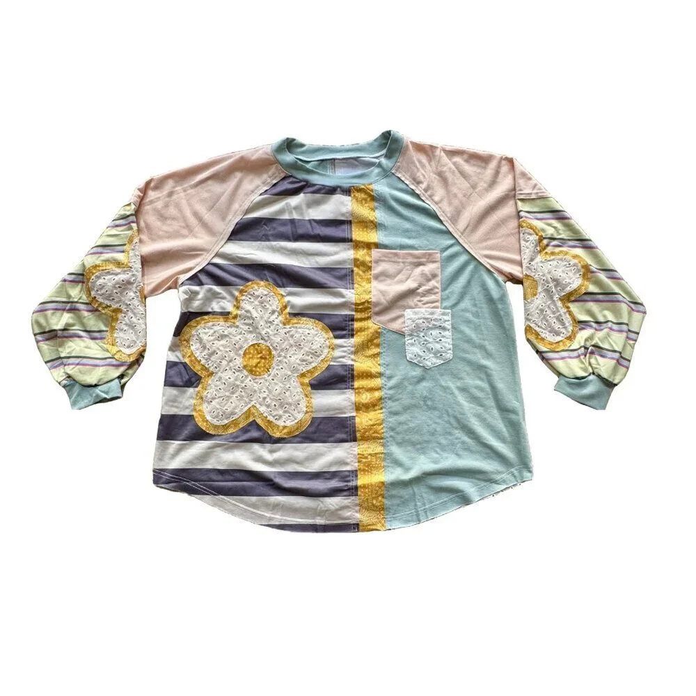 Appliqued Floral Lightweight Oversized Sweatshirt Size Large NWOT - Picture 11 of 16